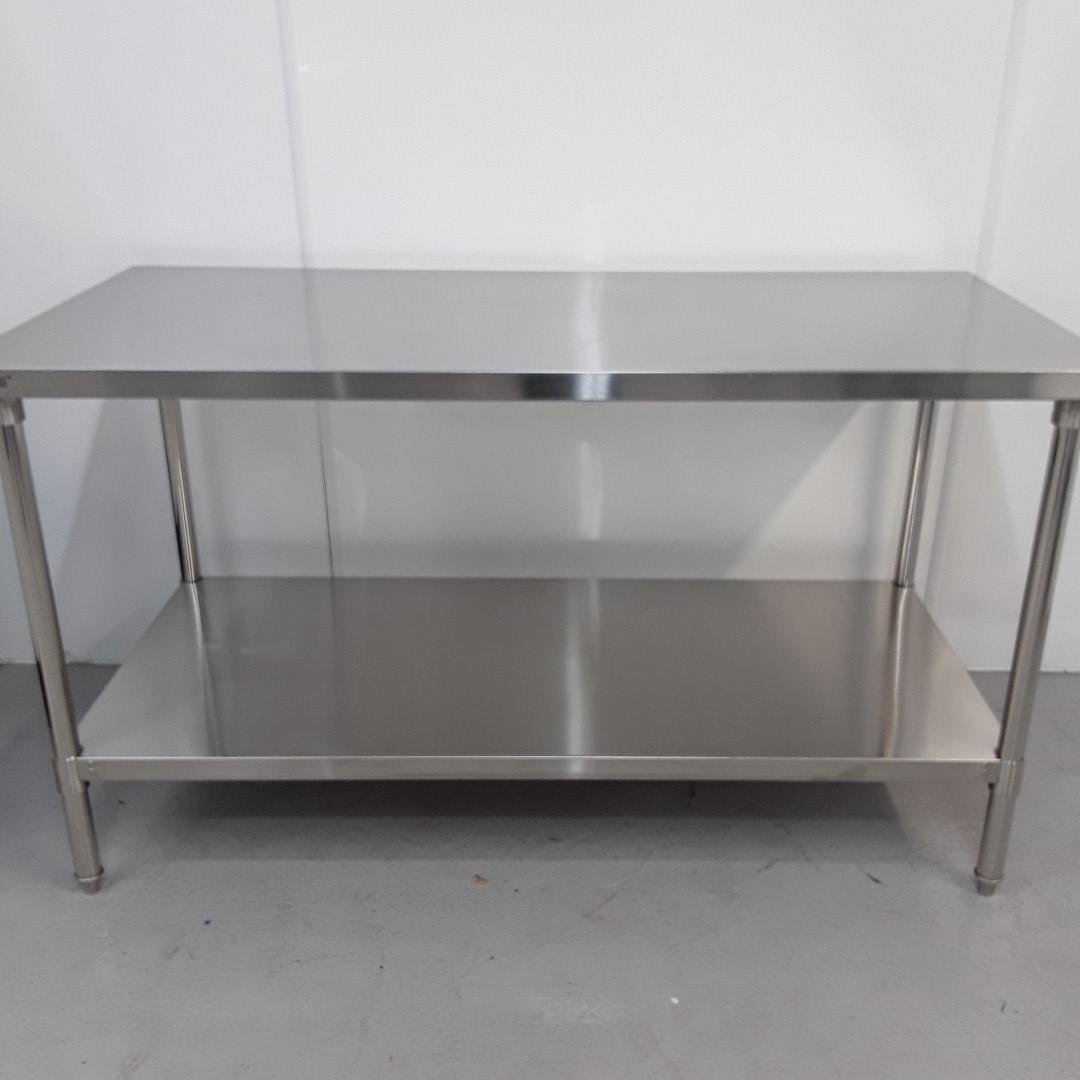 Ex Demo Imettos  Stainless Table For Sale