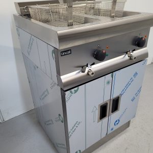 New B Grade Lincat Twin Freestanding Fryer Double 2x9L Litre J18