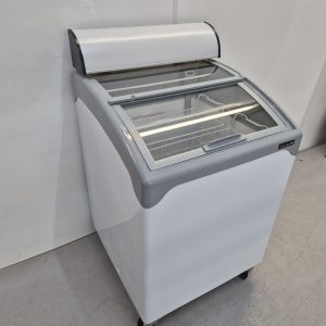 New B Grade Tefcold Sliding Curved Glass Lid Chest Freezer 130L NIC100CP
