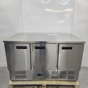 New B Grade Polar Triple Door Bench Fridge 368 Litre G622