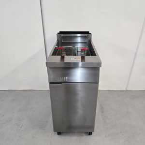 New B Grade Buffalo Freestanding Single Tank Fryer Twin Basket 18 Litre DC319-N