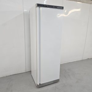 New B Grade Tefcold Solid Door Upright Refrigerator 361 Litre UR400W1