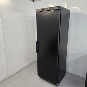New B Grade Nisbets Essentials Single Upright Fridge Black 400 Litre JB198