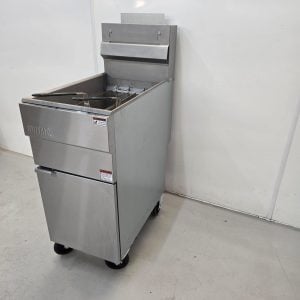 New B Grade Buffalo Free Standing Gas Fryer Twin Basket 23 Litre HU199