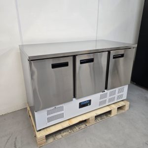 New B Grade Polar Stainless Triple Door Counter Fridge 368 Litre G622