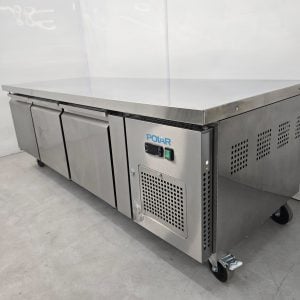 New B Grade Polar Triple Door Low Chef Base Counter Fridge 194 Litre DA463