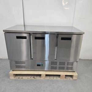 New B Grade Polar Triple Door Stainless Counter Fridge 368 Litre G622