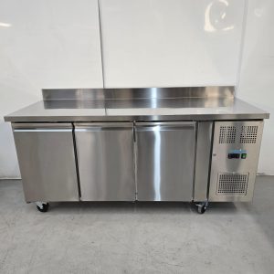 New B Grade Polar Triple Door Stainless Counter Fridge with Upstand 417 Litre UA065