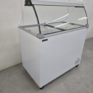 New B Grade Tefcold Ice Cream Display + Canopy 296 Litre IC301SC+ Canopy