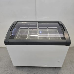New B Grade Tefcold Sliding Curved Glass Lid Chest Freezer 270 Litre FOCUS 106 GREY