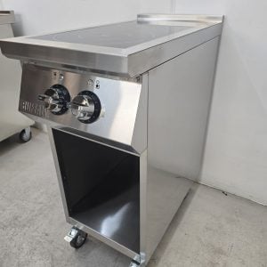 New B Grade Buffalo Freestanding Double Zone Induction Hob CU899