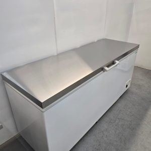 New B Grade Polar Chest Freezer with Stainless Steel Lid 581 Litre GP898