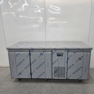 New B Grade Polar Energy Efficient 3 Door Counter Fridge 474 Litre UA072