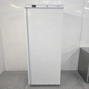 New B Grade Polar Single Door Upright Fridge White 600 Litre PC005